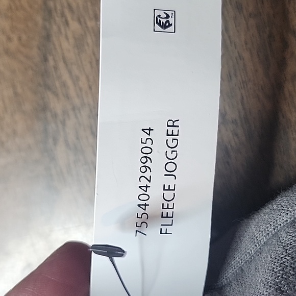 DKNY Jogger - Picture 10 of 10